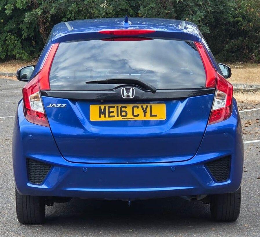 2016 Honda Jazz — photo 14